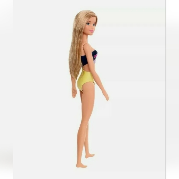 Barbie Water Play Wearing Swimsuit 11" Doll with Light Brown Hair (2019, Mattel) - Picture 5 of 6
